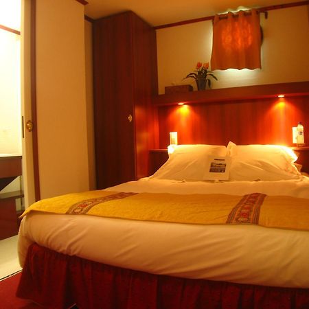 Bateau Le Phenicien Hotel Aigues-Mortes Exterior foto